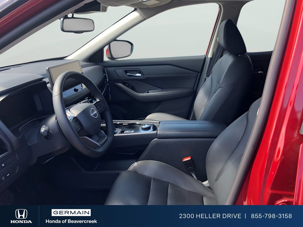 Used 2025 Nissan Rogue SL AWD/4WD image 5