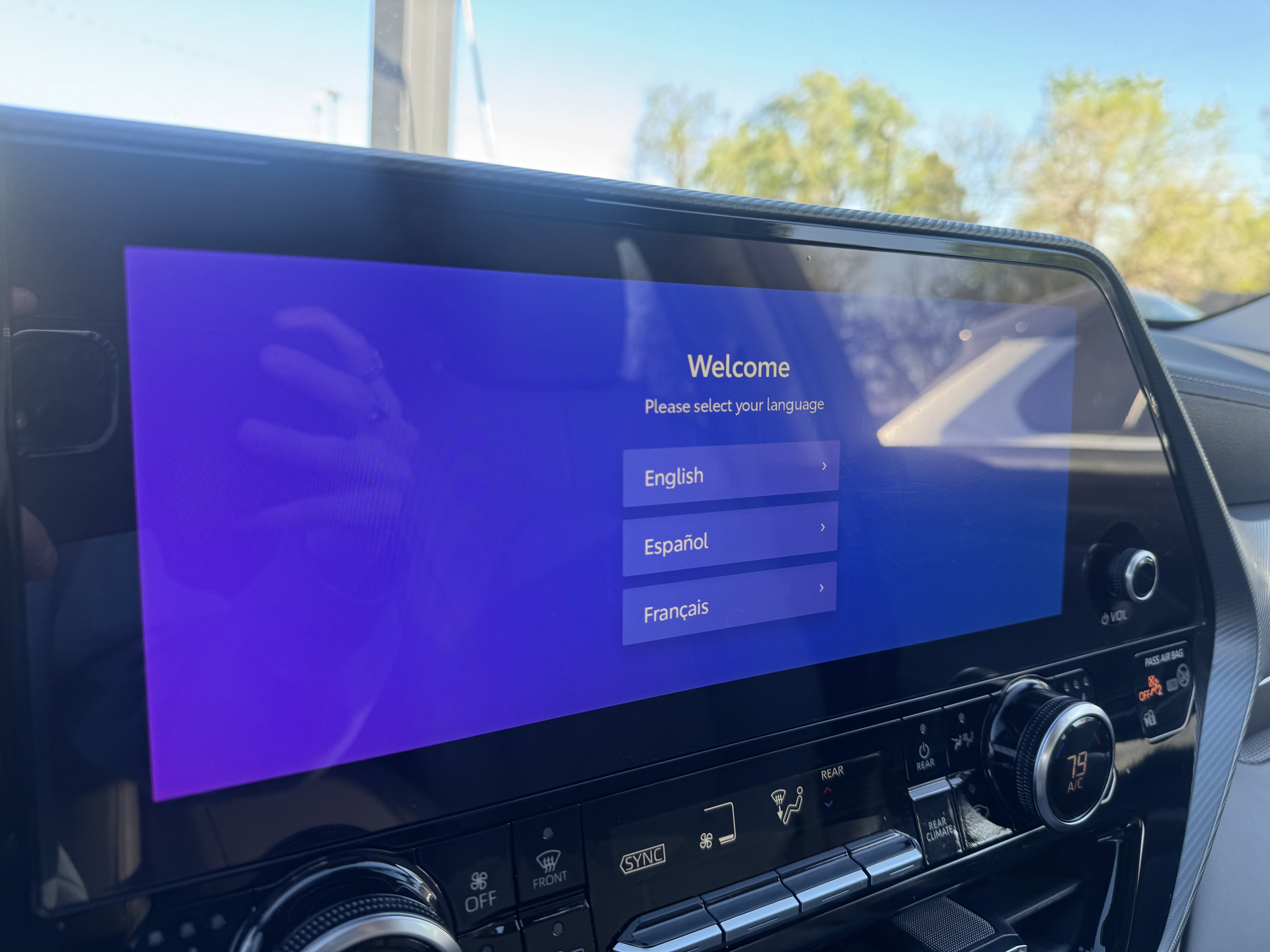 Used 2024 Toyota Highlander Platinum image 26