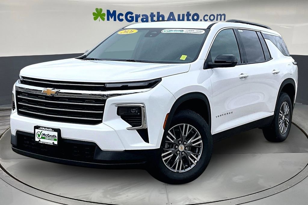 Used 2026 Chevrolet Traverse LT AWD/4WD image 3