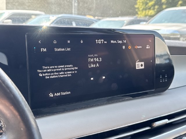 Used 2023 Hyundai Palisade SEL w/ Premium Package FWD image 21