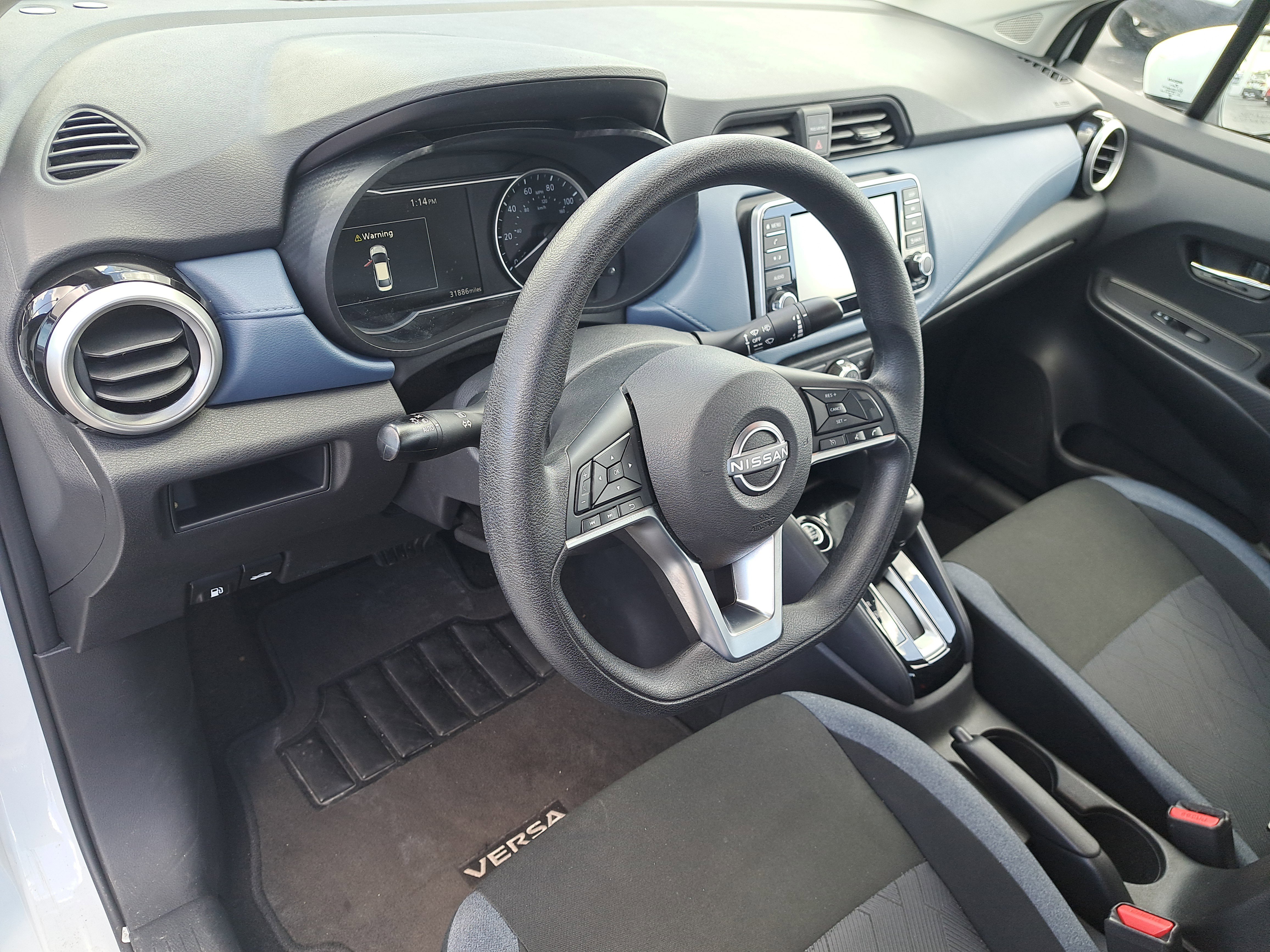 Used 2025 Nissan Versa SV image 12