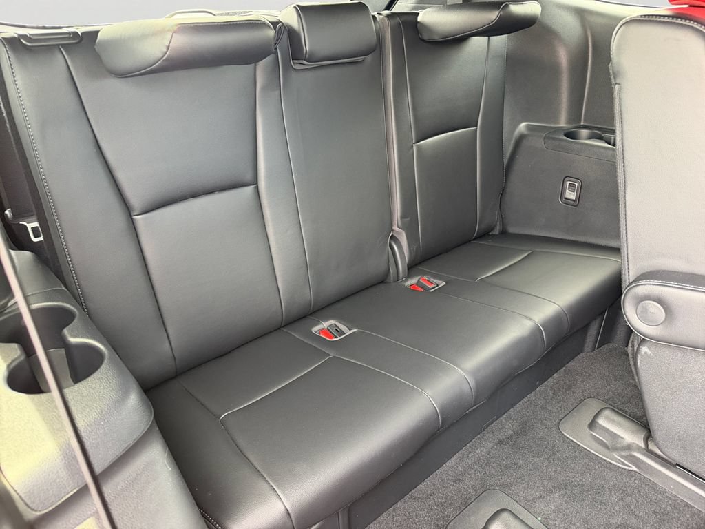 Used 2022 Toyota Highlander XSE AWD/4WD image 10