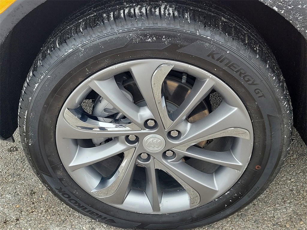 Used 2023 Buick Encore GX Essence w/ Experience Buick Package image 5