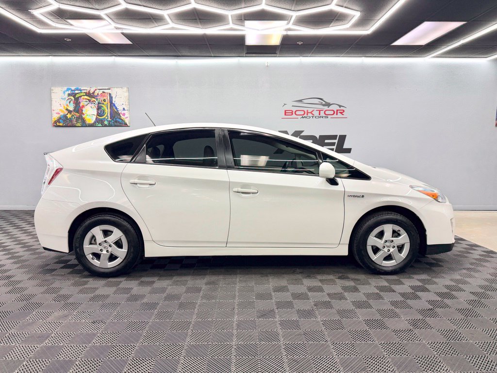 Used 2011 Toyota Prius Four w/ Navigation Pkg FWD image 17