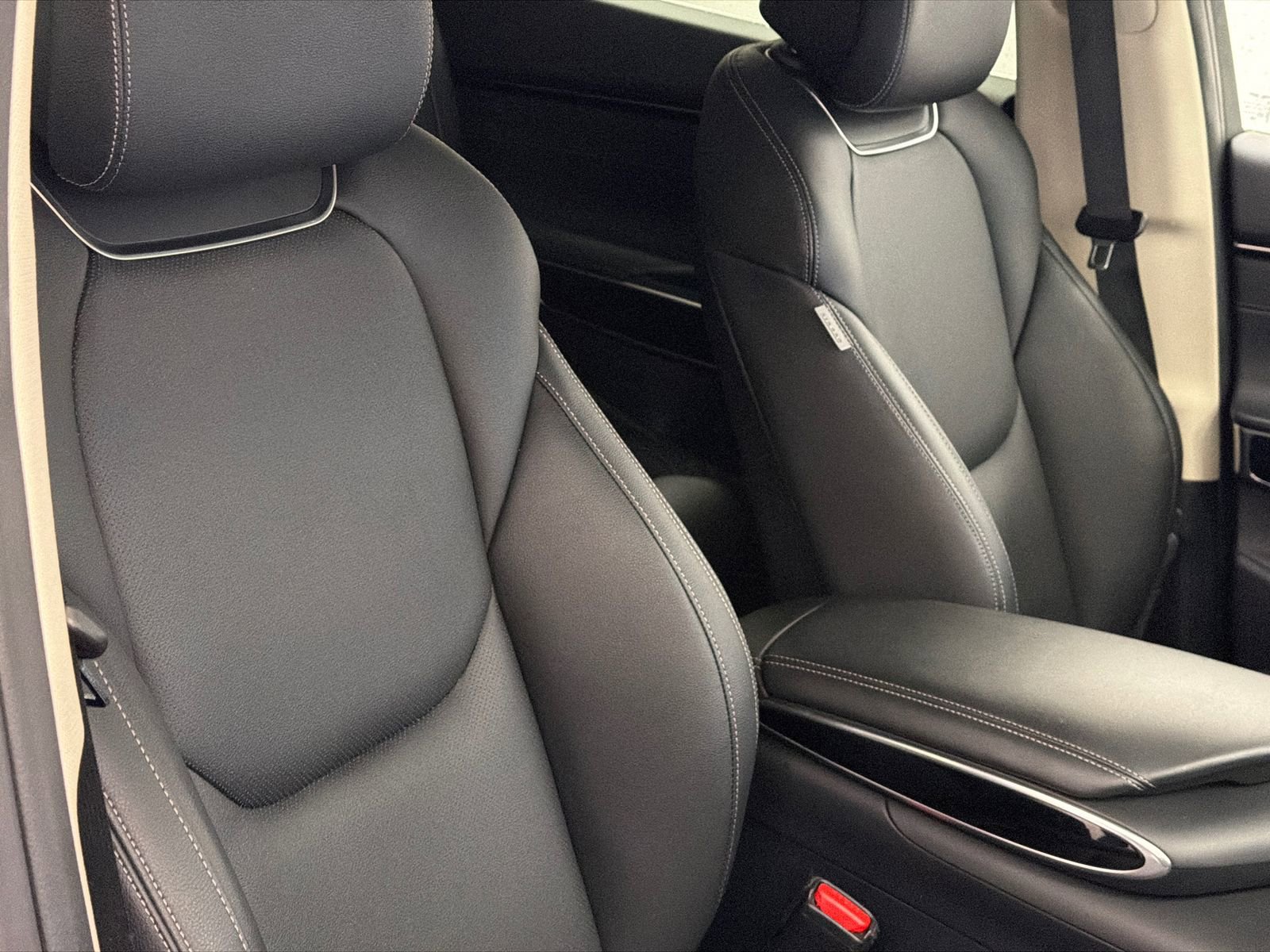 Used 2025 Genesis GV70 2.5T image 12