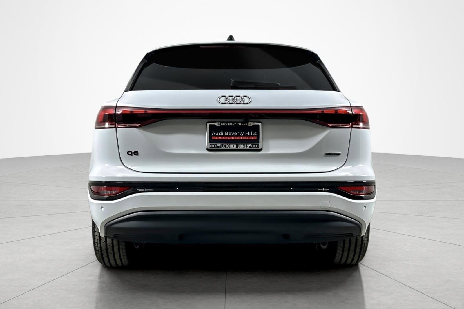 New 2025 Audi Q6 e-tron Premium image 5