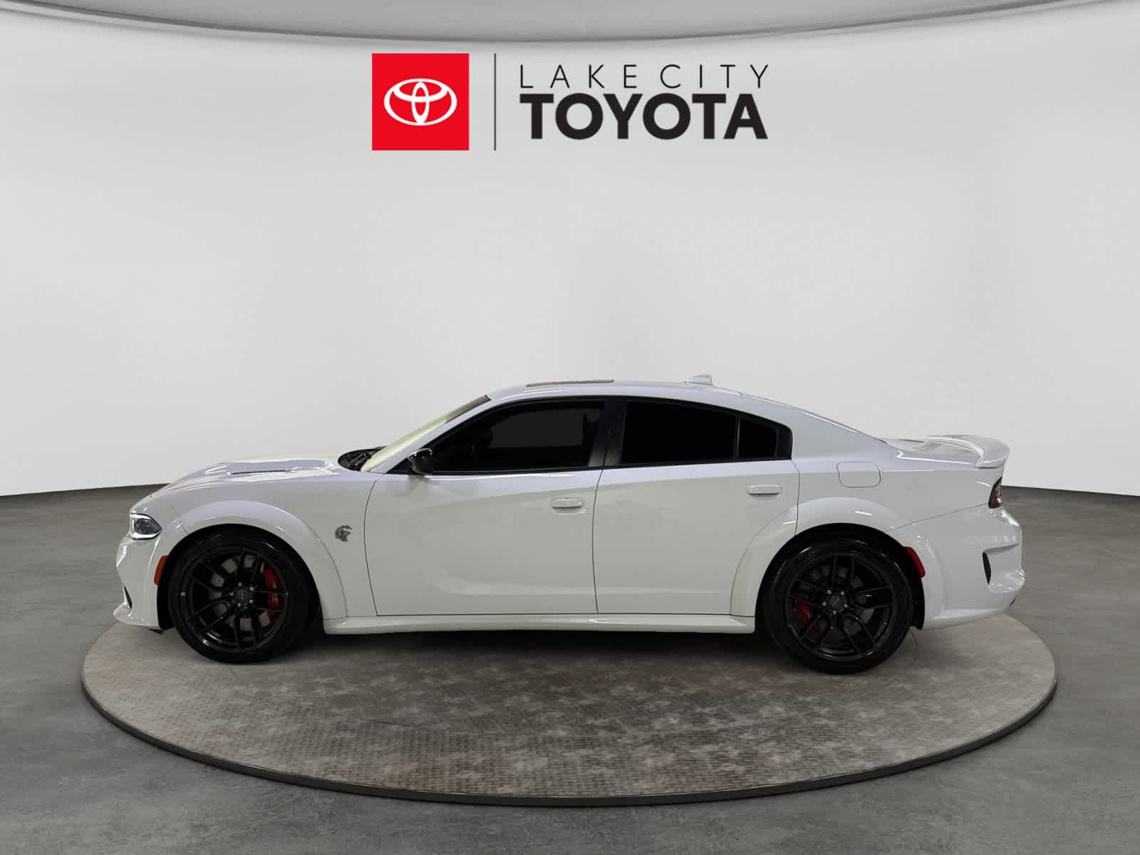 Used 2023 Dodge Charger SRT Hellcat RWD image 3