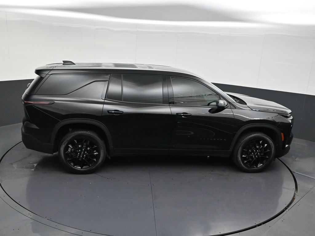 Used 2024 Chevrolet Traverse LS w/ Midnight/Sport Edition FWD image 21