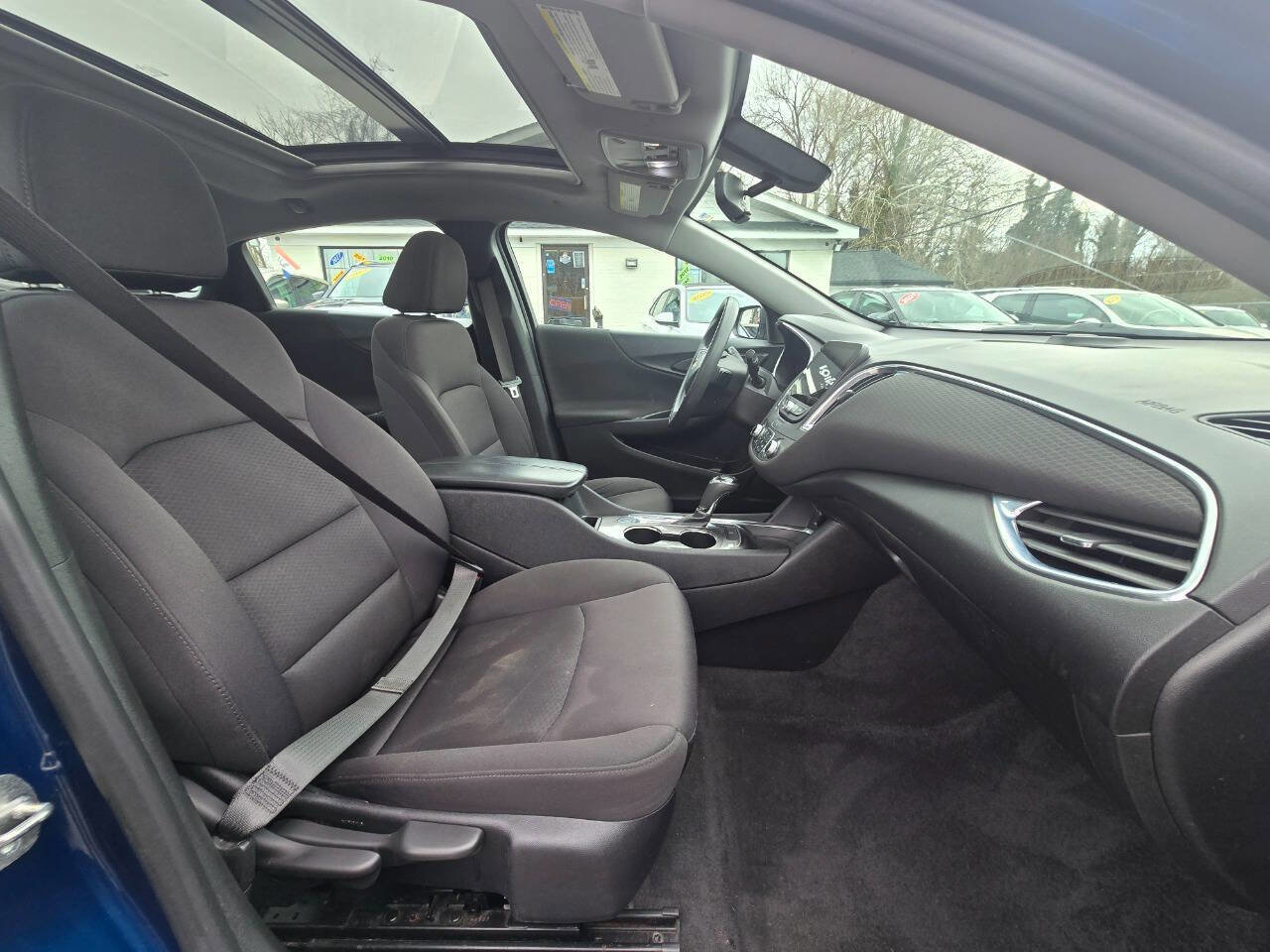 Used 2019 Chevrolet Malibu LT FWD image 37