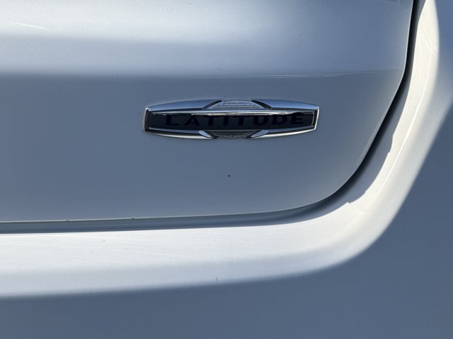 Used 2024 Jeep Compass Latitude AWD/4WD image 8