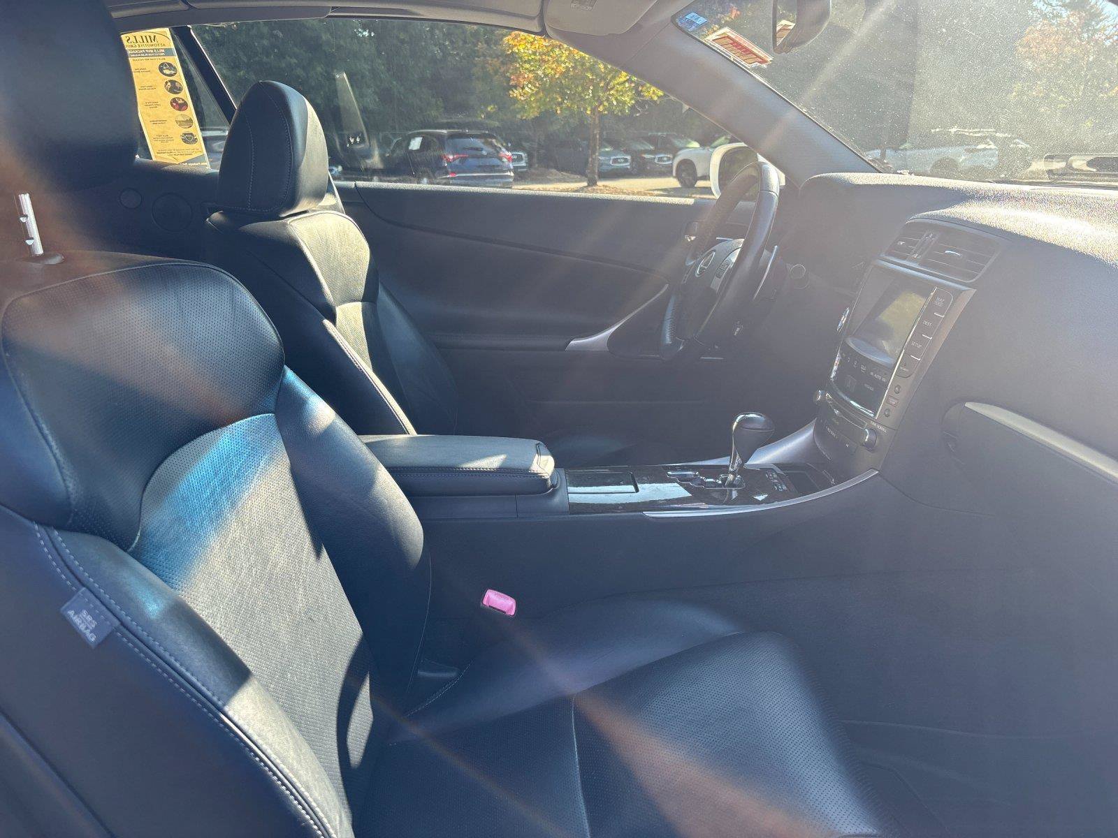 Used 2013 Lexus IS 350C w/ Luxury Pkg RWD image 39