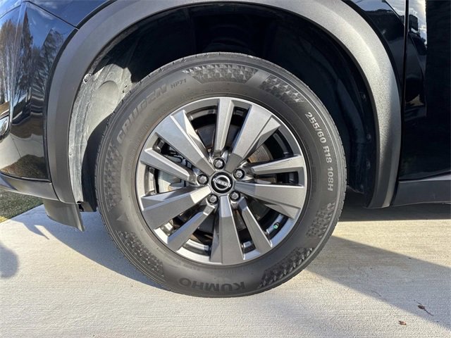 Used 2022 Nissan Pathfinder SV image 4