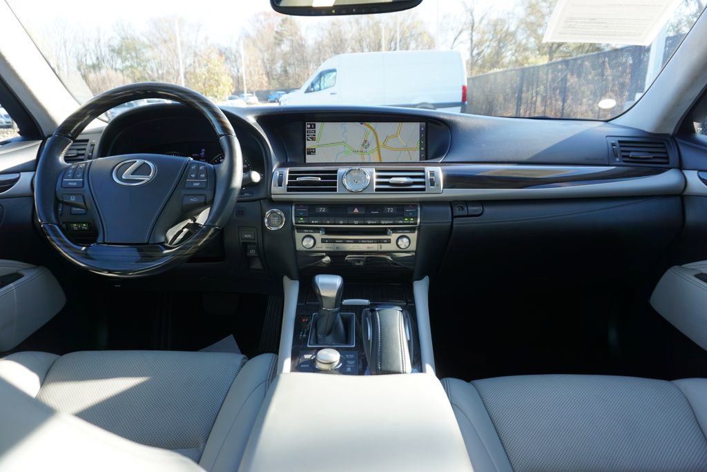 Used 2016 Lexus LS 460 L image 15