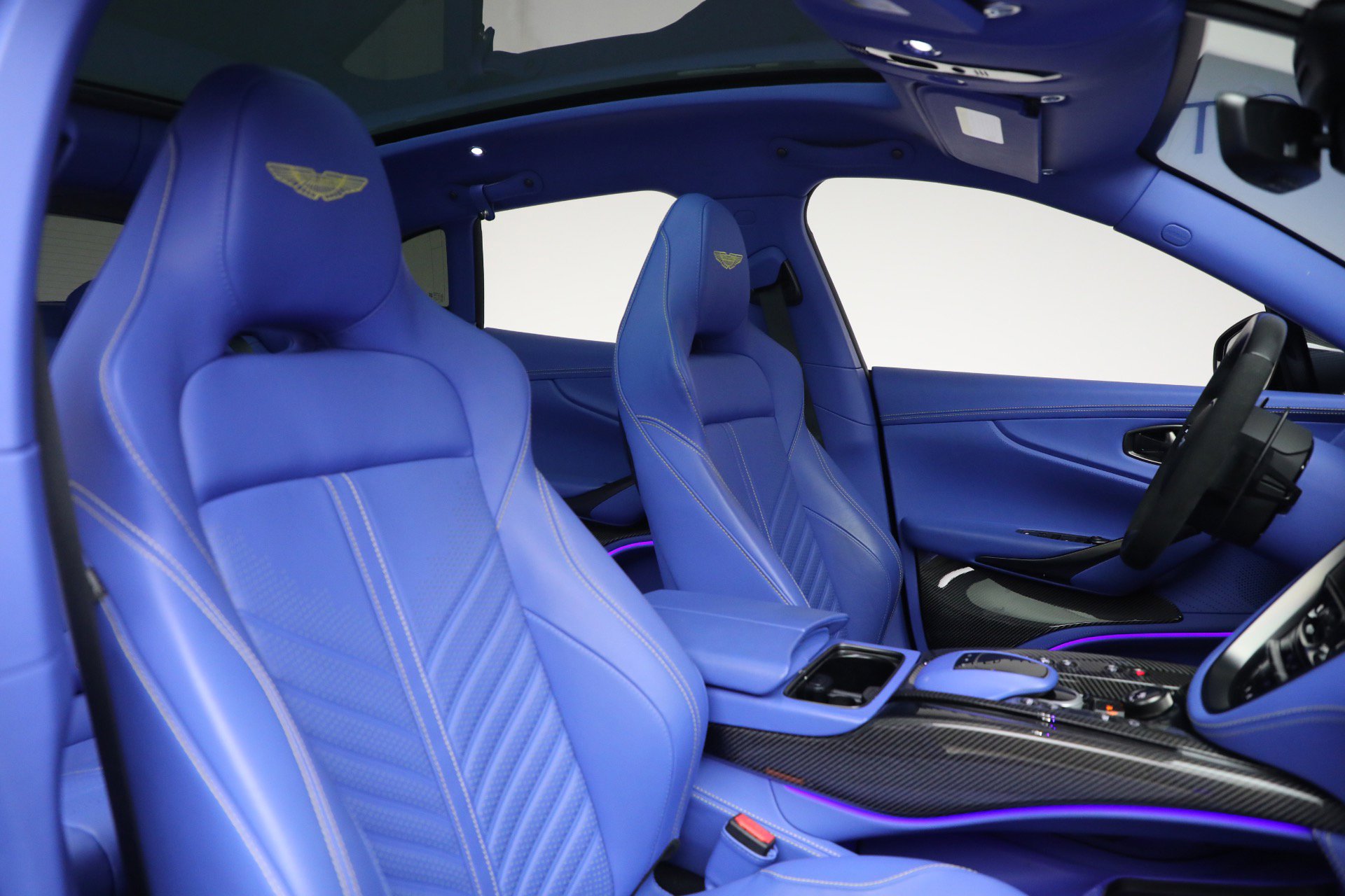 Used 2024 Aston Martin DBX 707 image 21