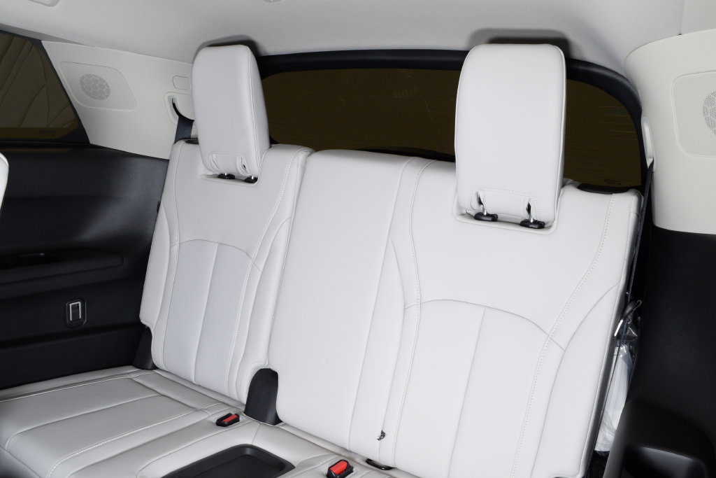 New 2027 INFINITI QX60 Luxe w/ Cargo Package AWD/4WD image 31