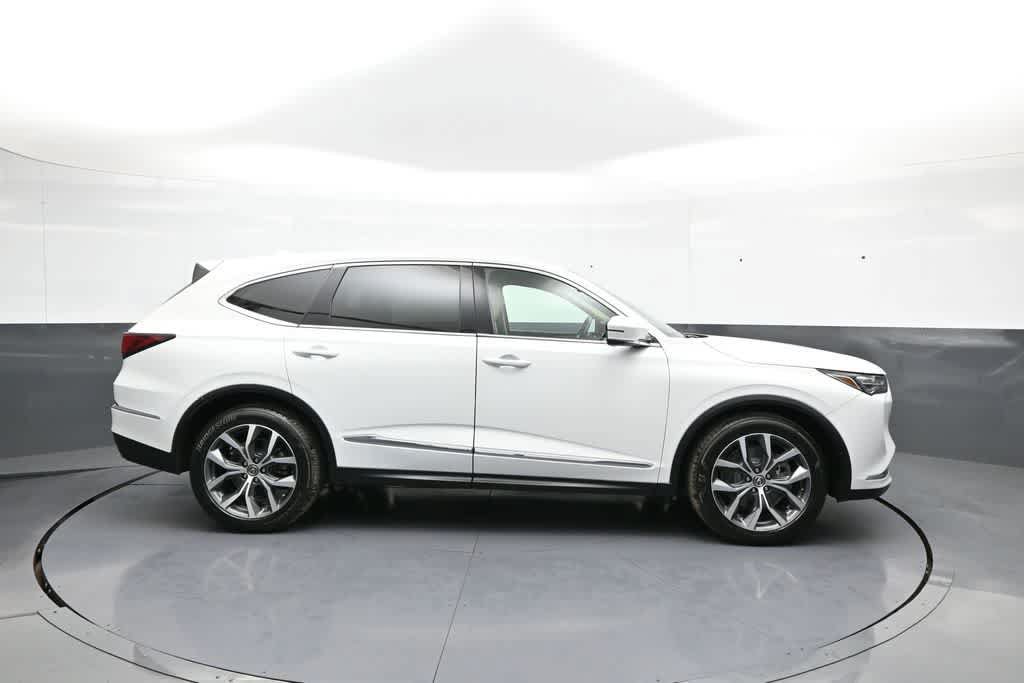 Certified 2024 Acura MDX w/ Technology Package AWD/4WD image 5