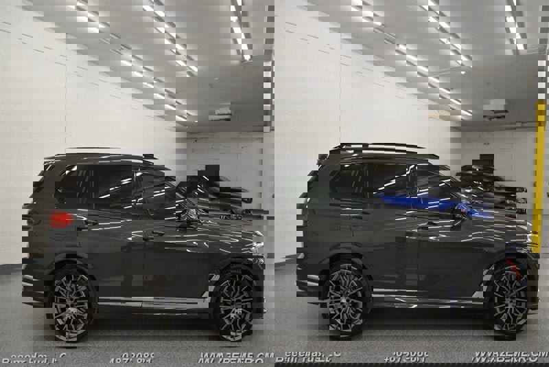 Used 2022 BMW ALPINA XB7 image 9