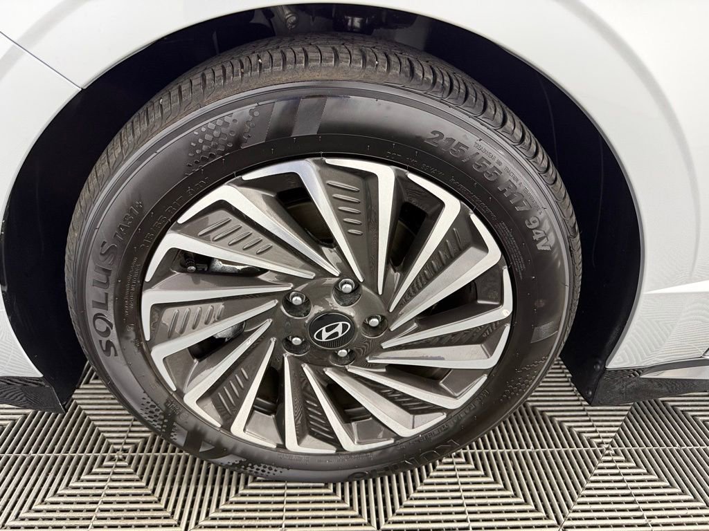 Used 2025 Hyundai Sonata Limited image 11