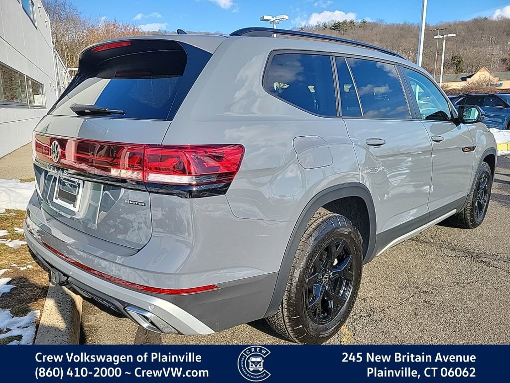 Certified 2025 Volkswagen Atlas Peak Edition SE video 3