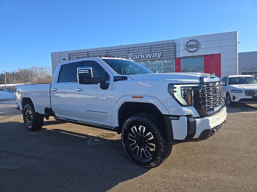 Used 2024 GMC Sierra 3500 Denali Ultimate image 1