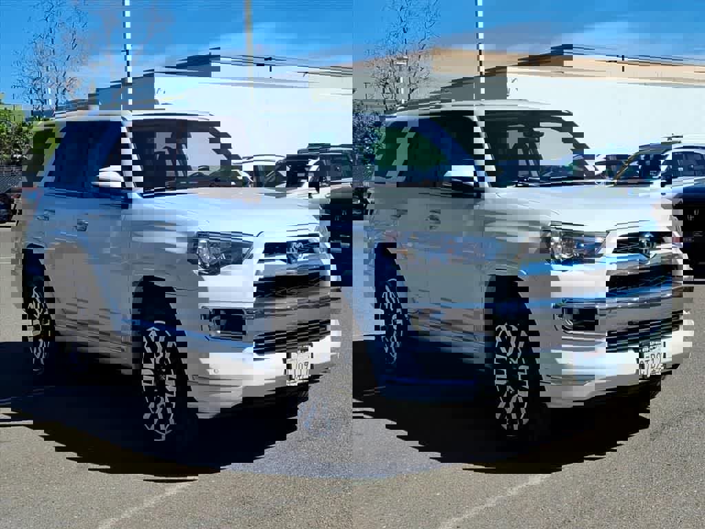 Used 2014 Toyota 4Runner Limited image 3