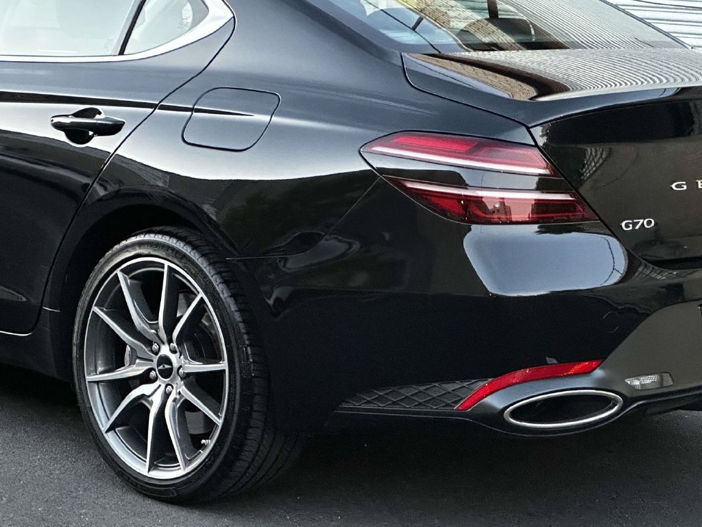 Used 2026 Genesis G70 2.5T AWD/4WD image 10