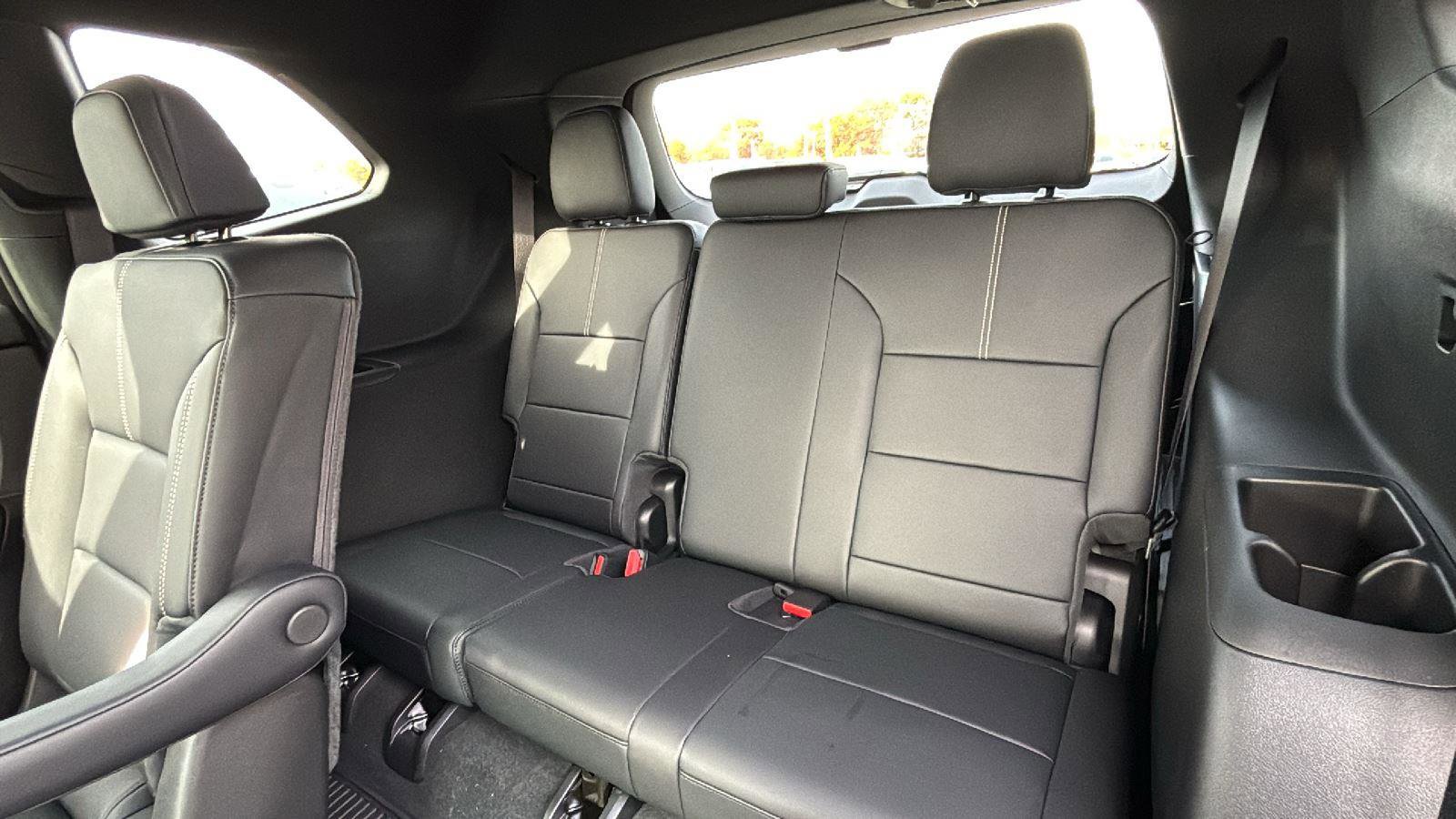 New 2026 GMC Acadia Elevation image 30