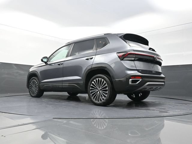 Used 2026 Volkswagen Taos SE FWD image 34