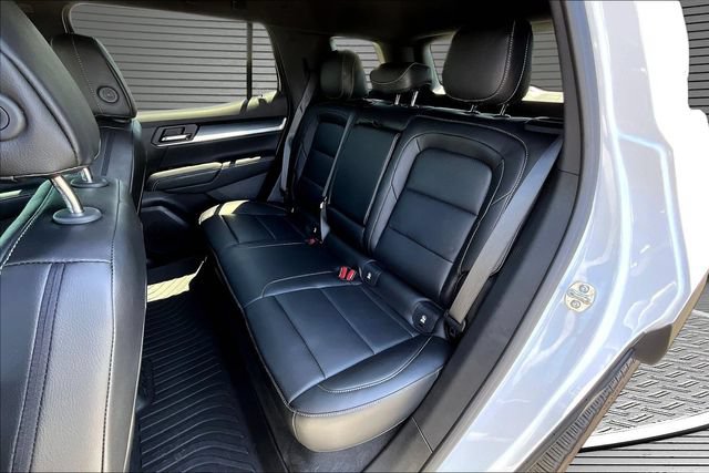 Used 2025 GMC Terrain Elevation w/ Black Edition AWD/4WD image 21