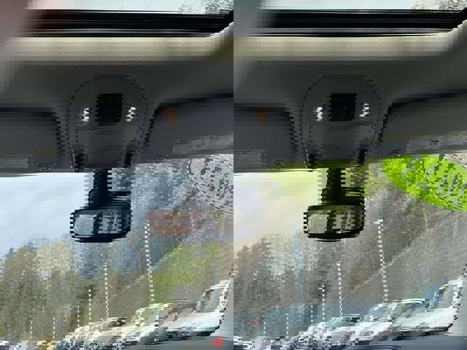 Used 2023 Chrysler Pacifica Touring-L AWD/4WD image 24