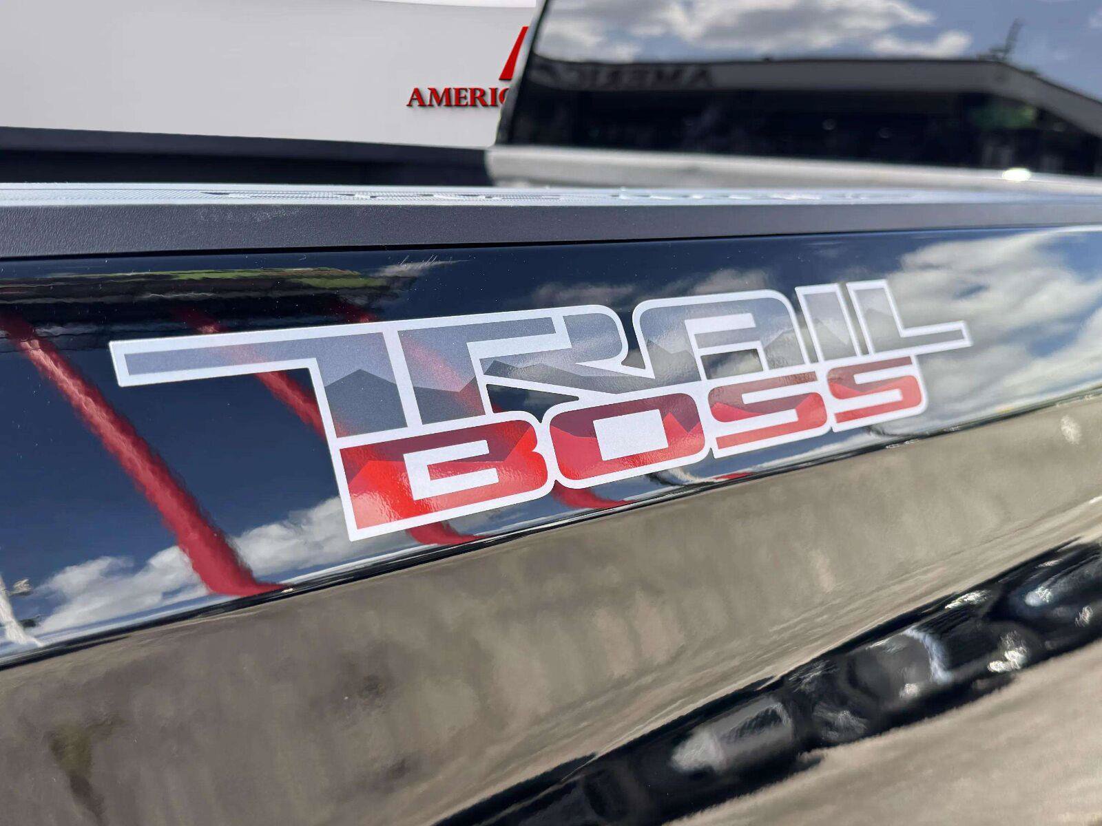 Used 2022 Chevrolet Silverado 1500 LT Trail Boss AWD/4WD image 21