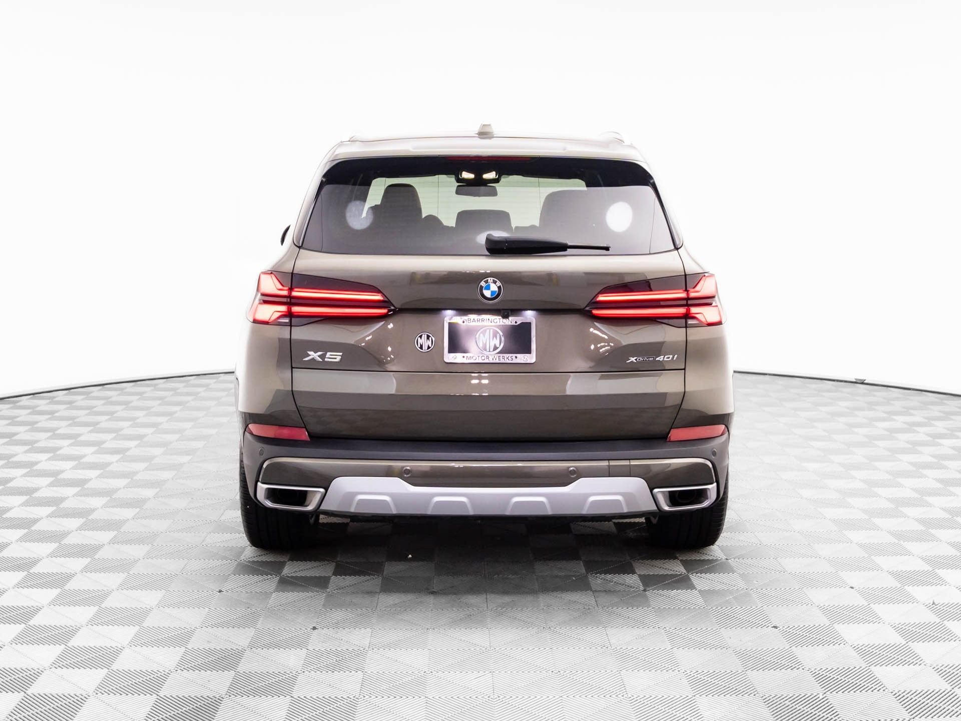 Certified 2025 BMW X5 xDrive40i w/ Premium Package image 4