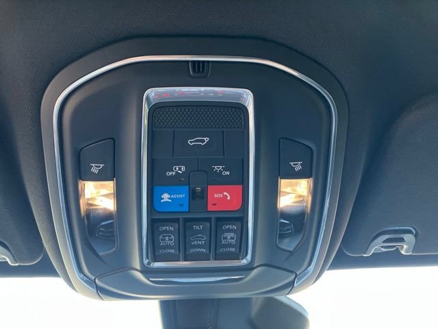 Used 2026 Jeep Grand Wagoneer Limited AWD/4WD image 20