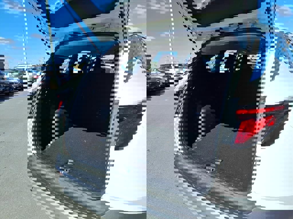 Certified 2025 Hyundai Tucson SE image 26