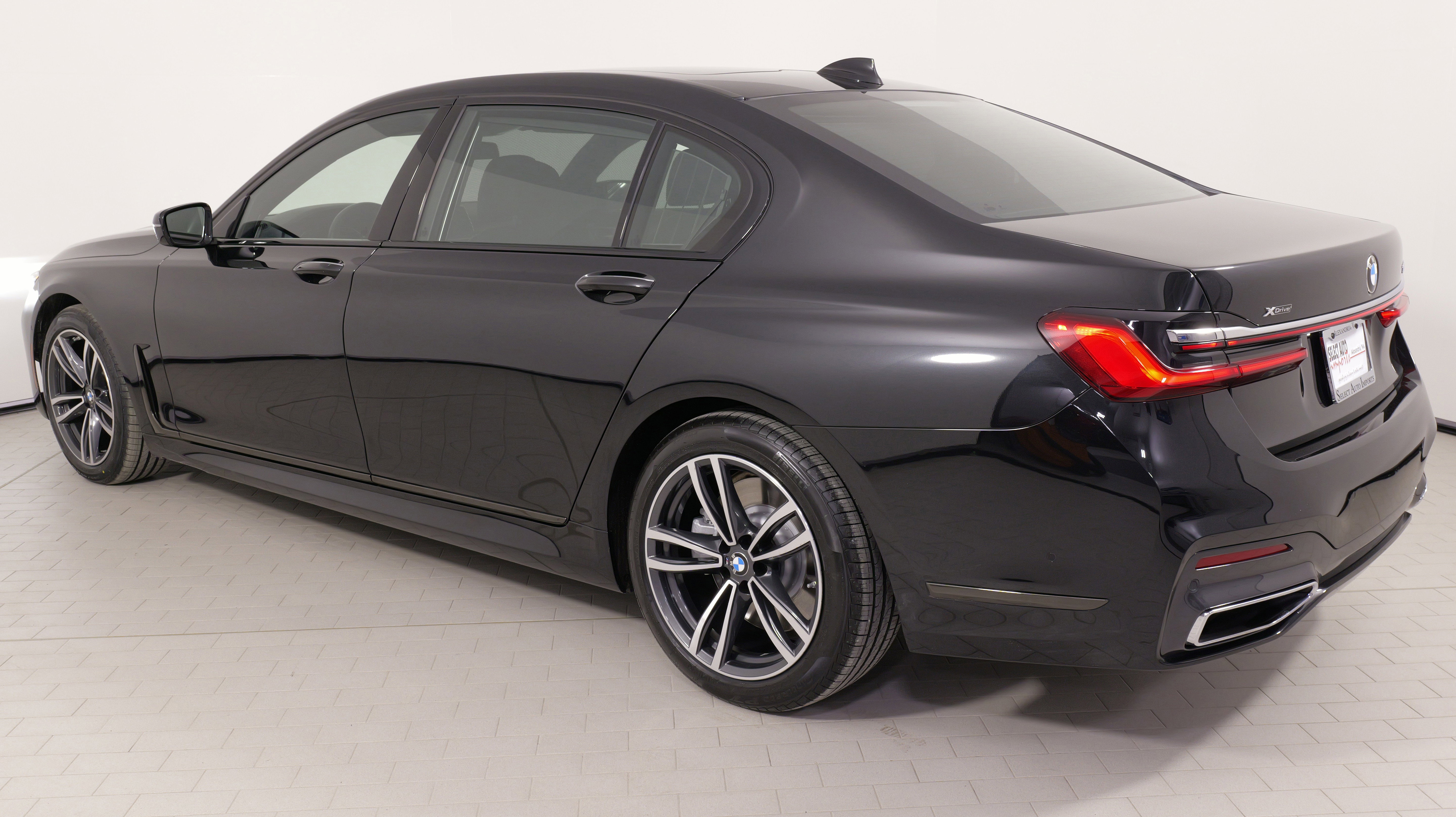 Used 2022 BMW 750i xDrive 750i xDrive w/ Executive Package image 17