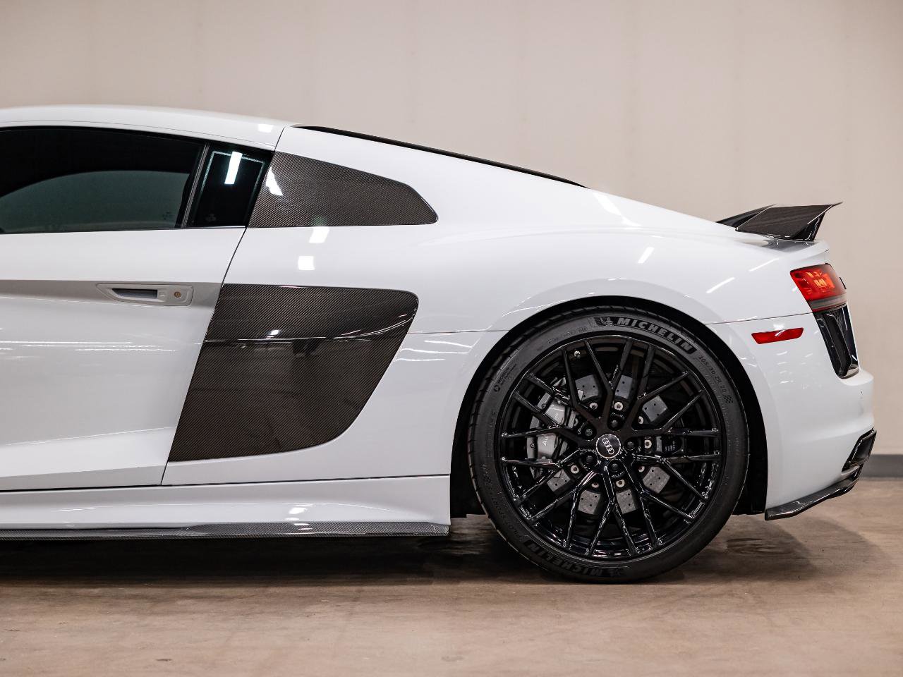 Used 2017 Audi R8 V10 plus image 20