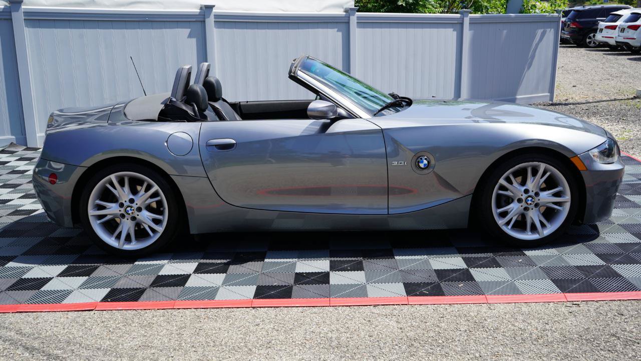 Used 2008 BMW Z4 3.0i w/ Premium Pkg RWD image 9