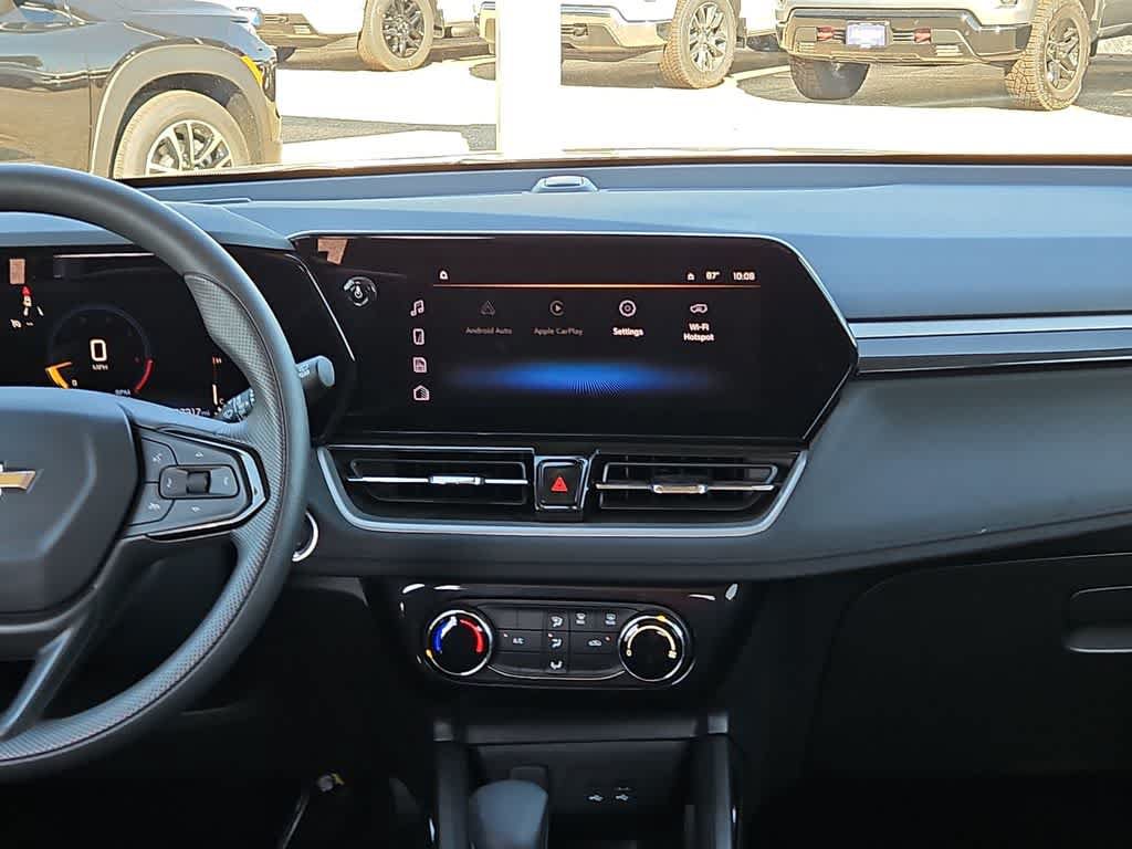 Used 2026 Chevrolet TrailBlazer LT FWD image 14