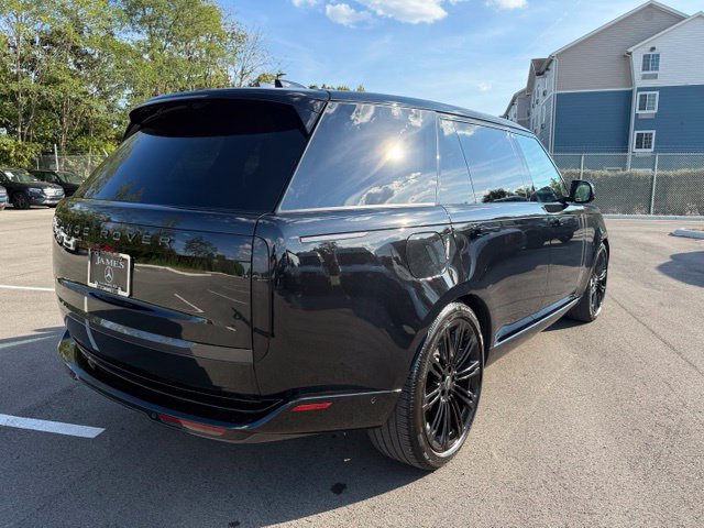 Used 2025 Land Rover Range Rover Long Wheelbase SE AWD/4WD image 7