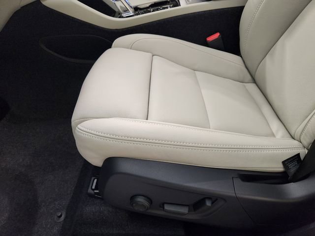 New 2026 Volvo XC40 B4 Plus w/ Protection Package Premier image 24