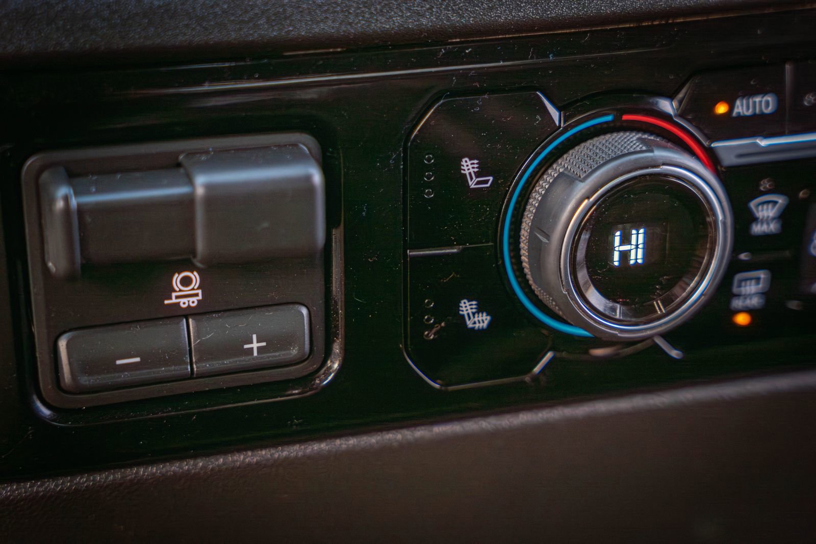 Used 2024 Chevrolet Silverado 2500 LT w/ Convenience Package image 25