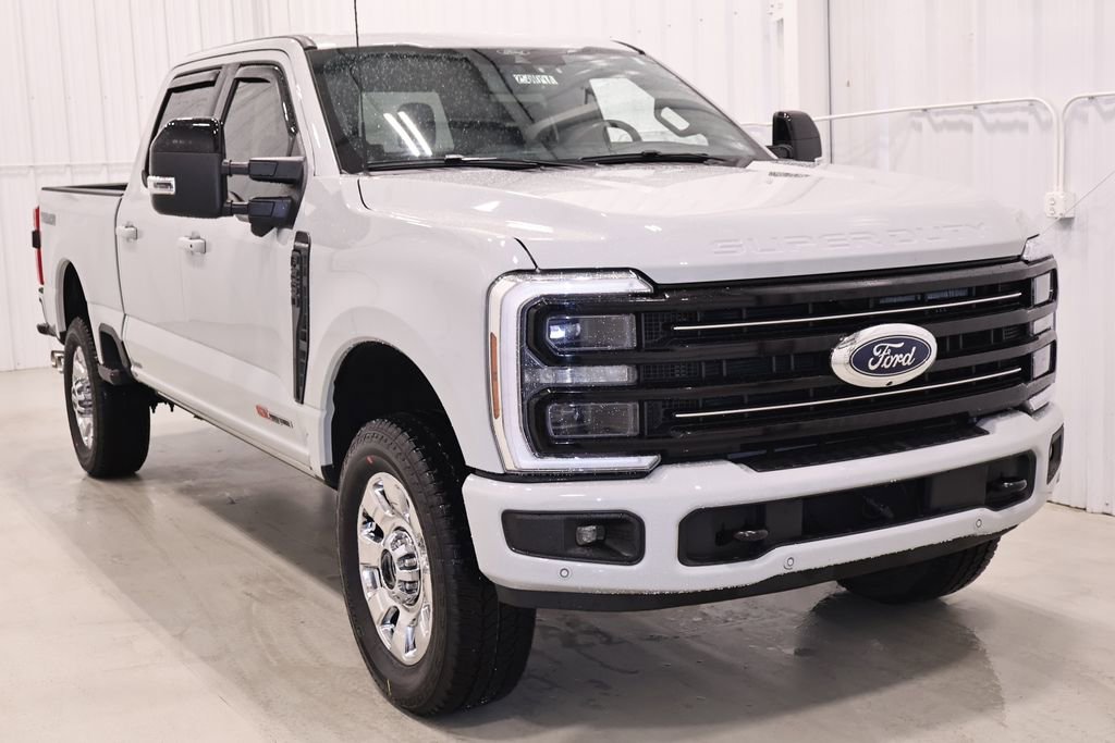 Certified 2025 Ford F250 Platinum w/ Tremor Off-Road Package AWD/4WD image 4