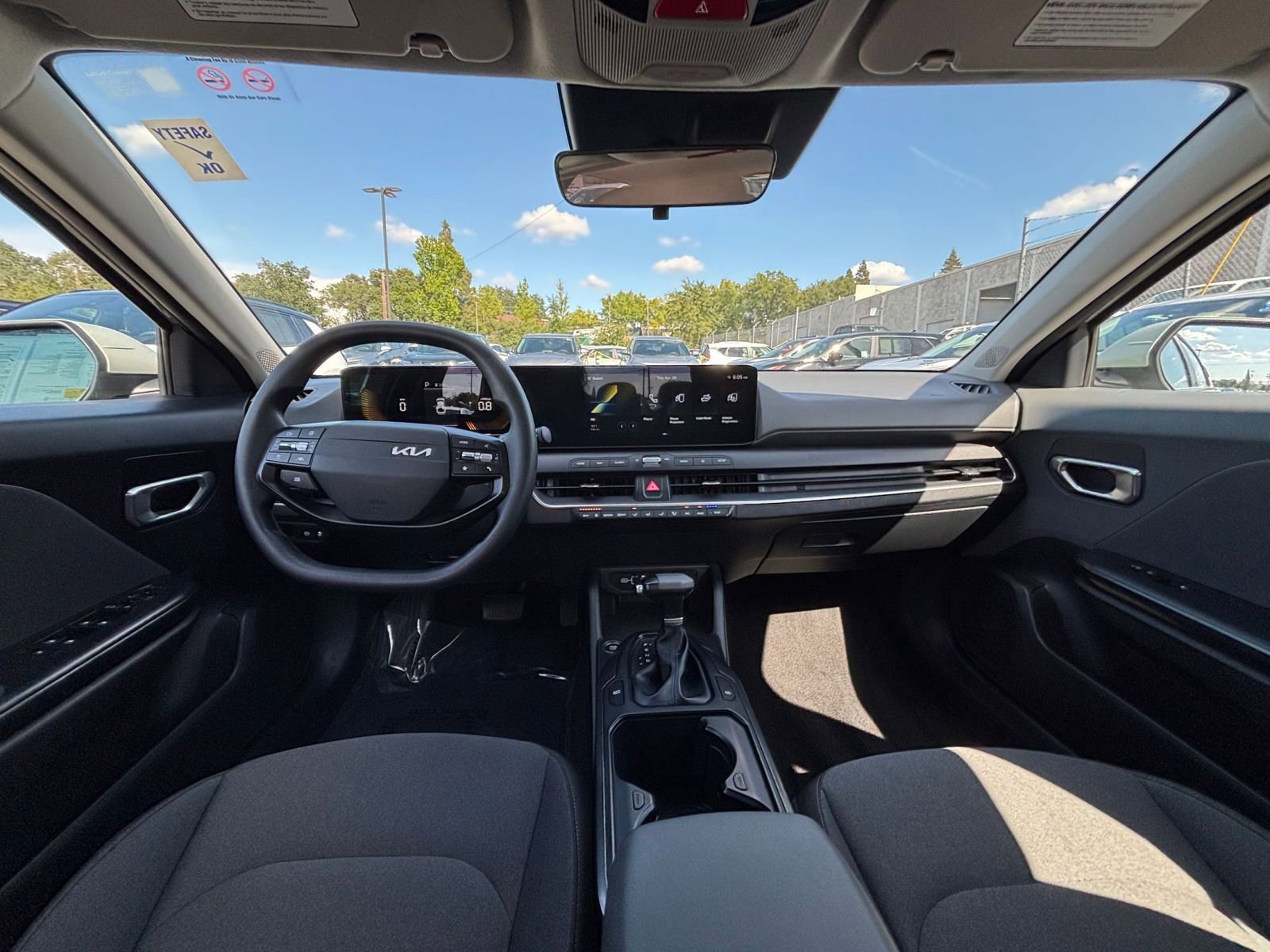 Used 2025 Kia K4 FWD image 32