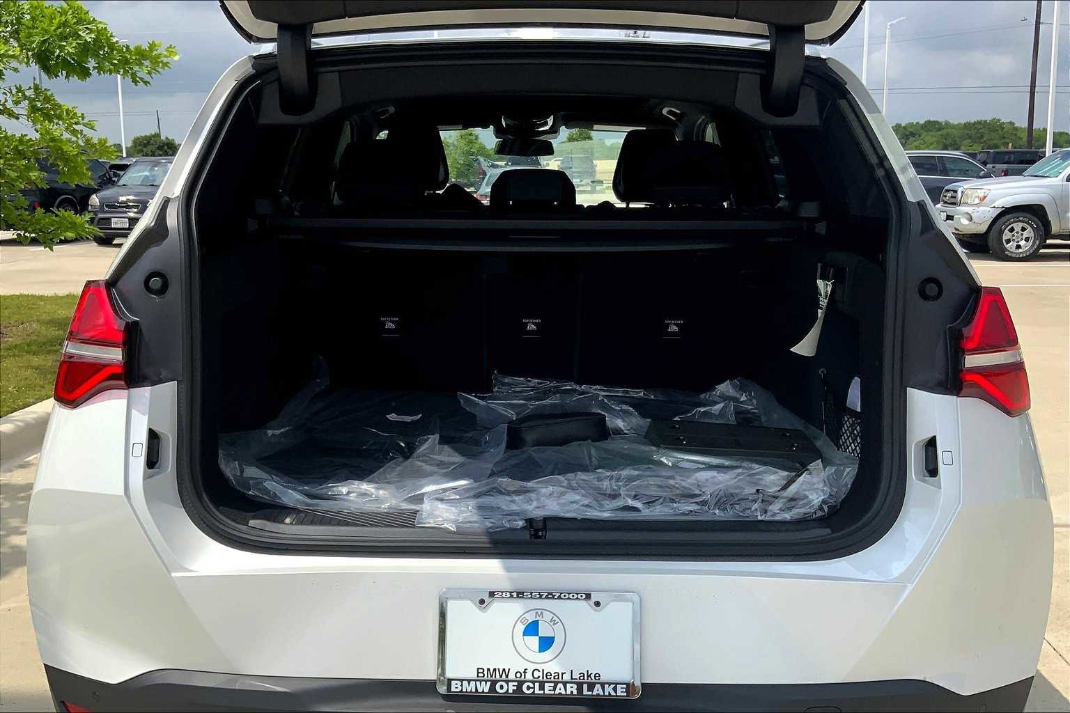 New 2025 BMW X3 xDrive30i w/ Convenience Package image 19