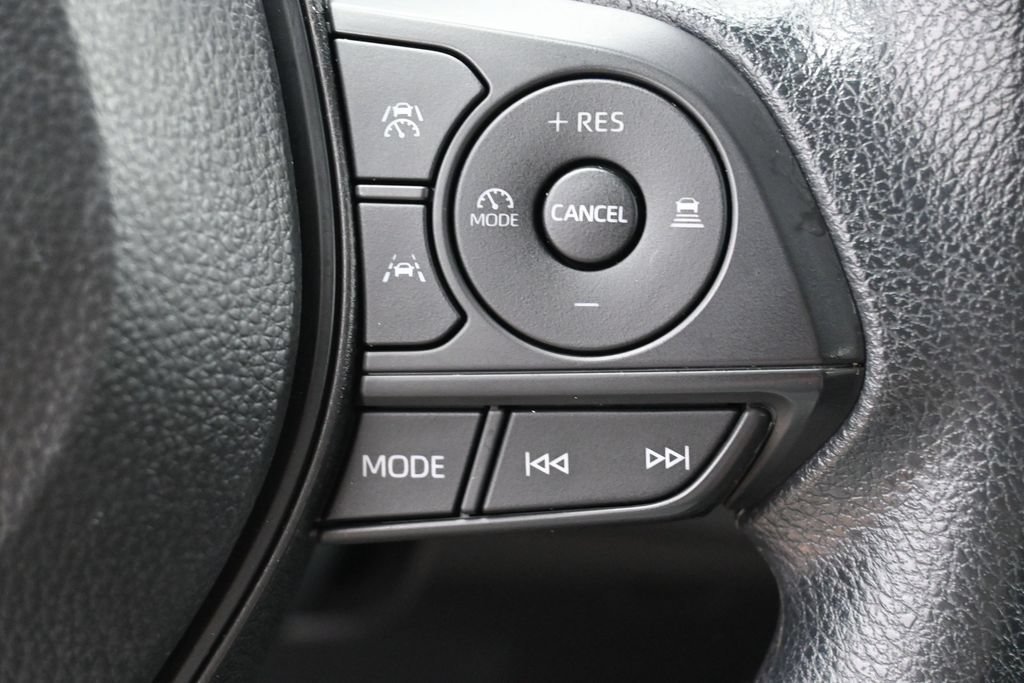 Used 2026 Toyota Corolla LE FWD image 16
