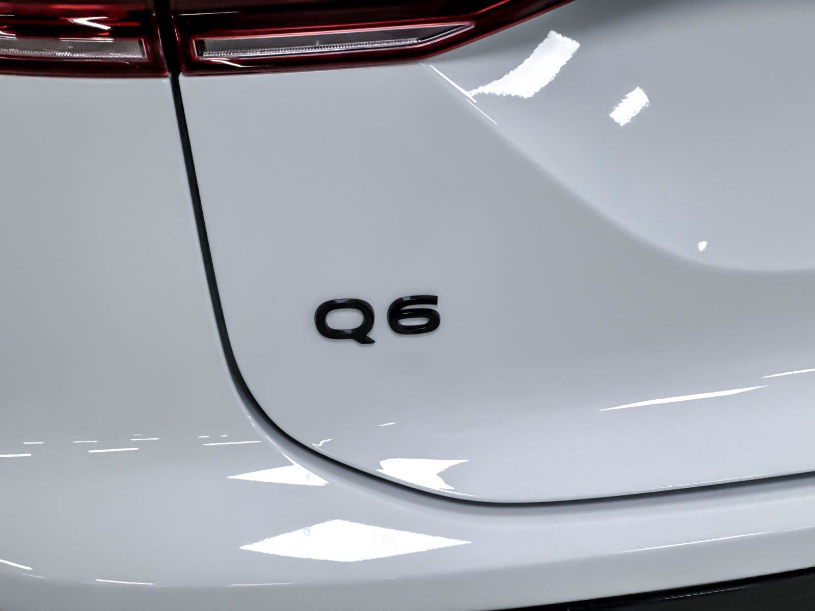 Certified 2025 Audi Q6 e-tron Premium Plus AWD/4WD image 26