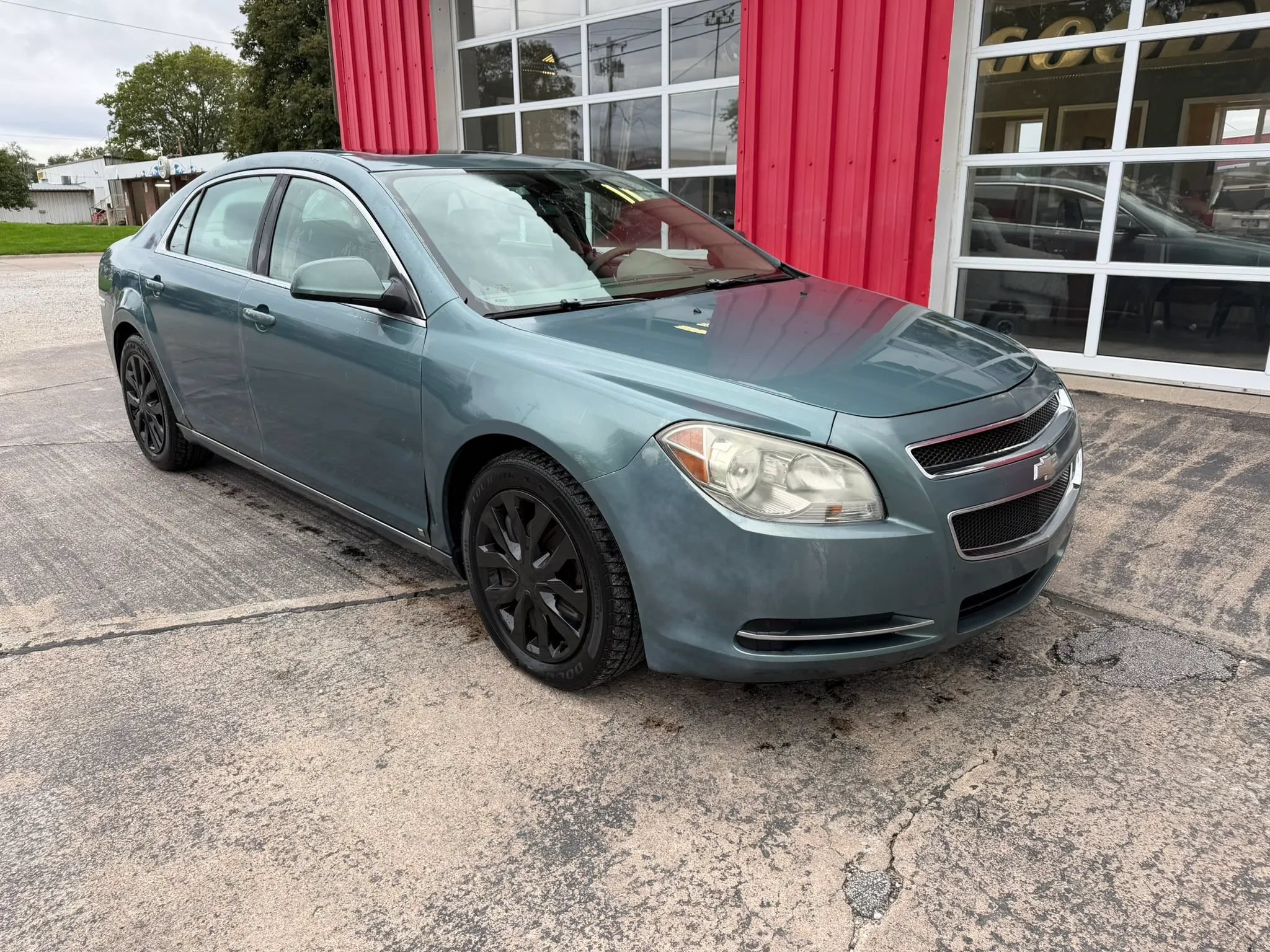 Used 2009 Chevrolet Malibu LT w/ Power Convenience Package FWD image 2