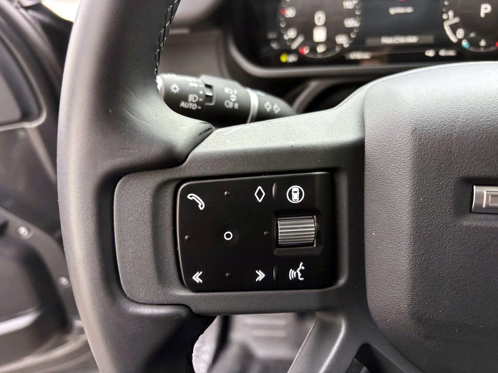 Used 2025 Land Rover Defender 110 S image 46