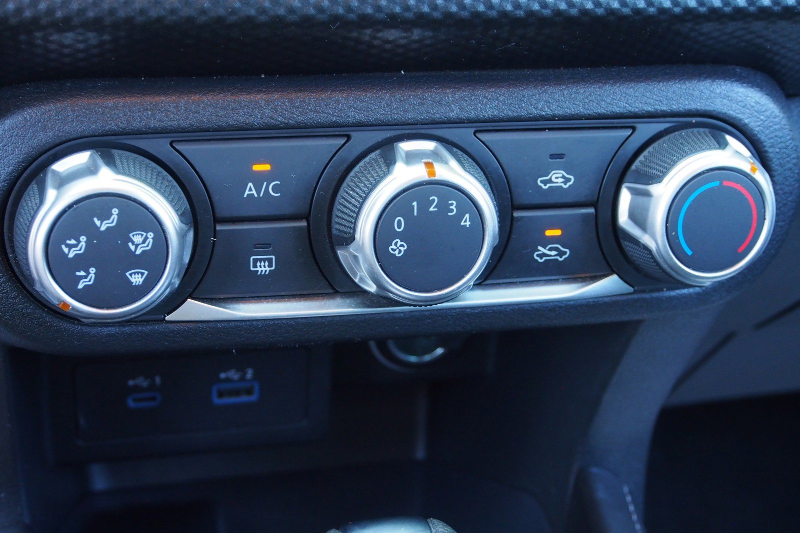 Used 2024 Nissan Kicks SV FWD image 24