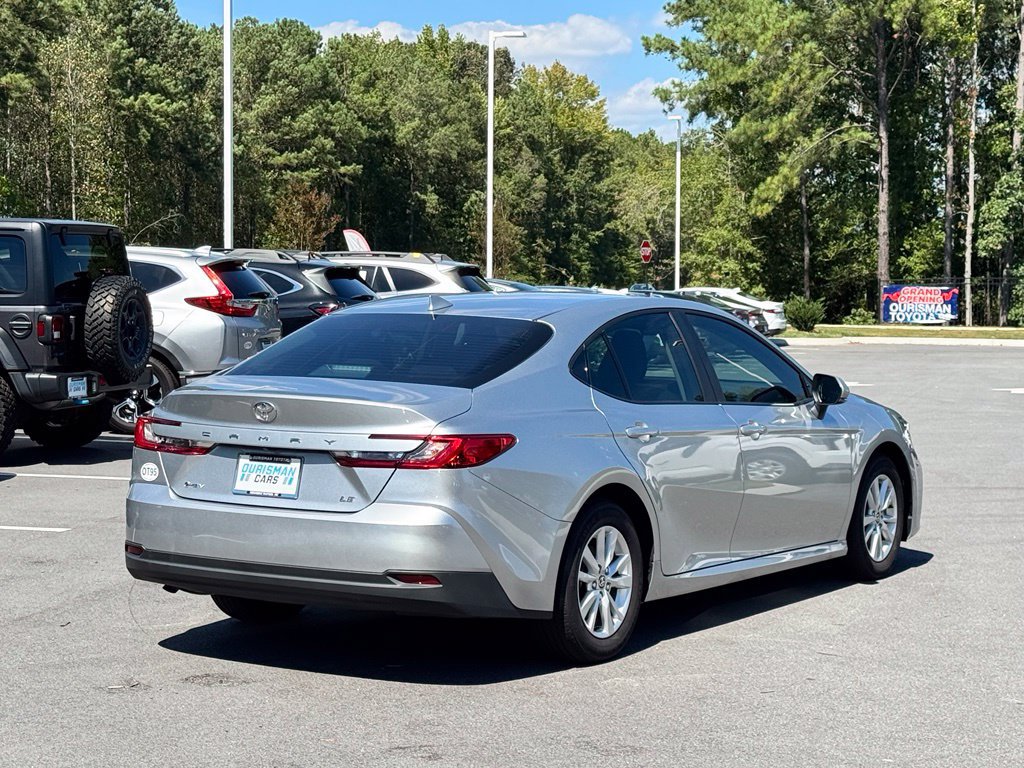 Used 2025 Toyota Camry LE FWD image 9